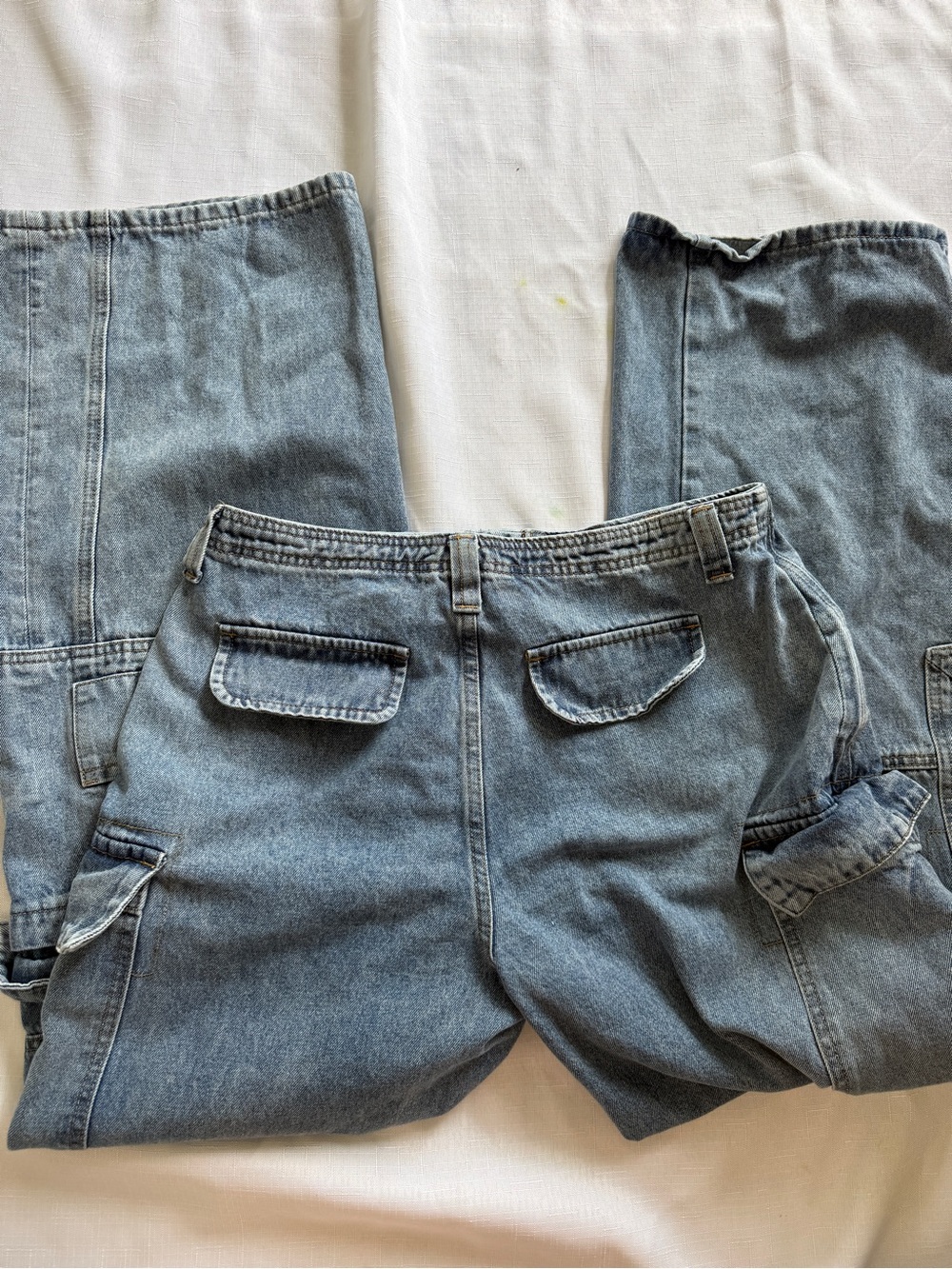 Walter Baker Women’s Light Wash Cargo Jeans Size 10 Wide Leg Utility Y2K Baggy - Picture 3 of 8